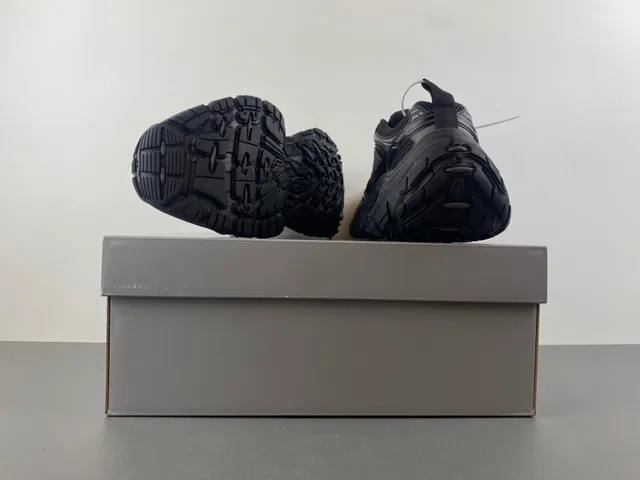 Balenciaga Black Monochrome Sculpted Sole Chunky Sneakers 16