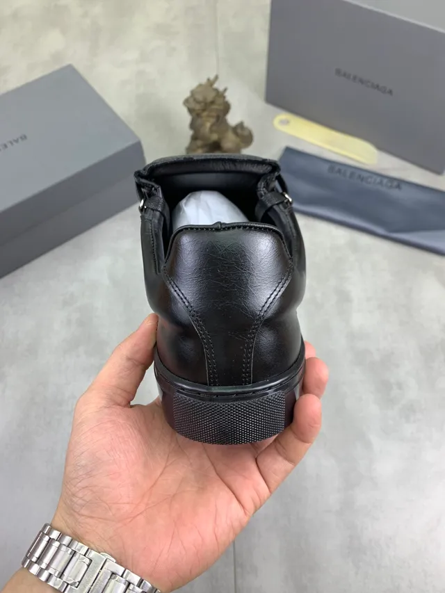 Balenciaga Defender Tênis Lifestyle de Couro Crinkled Preto 3