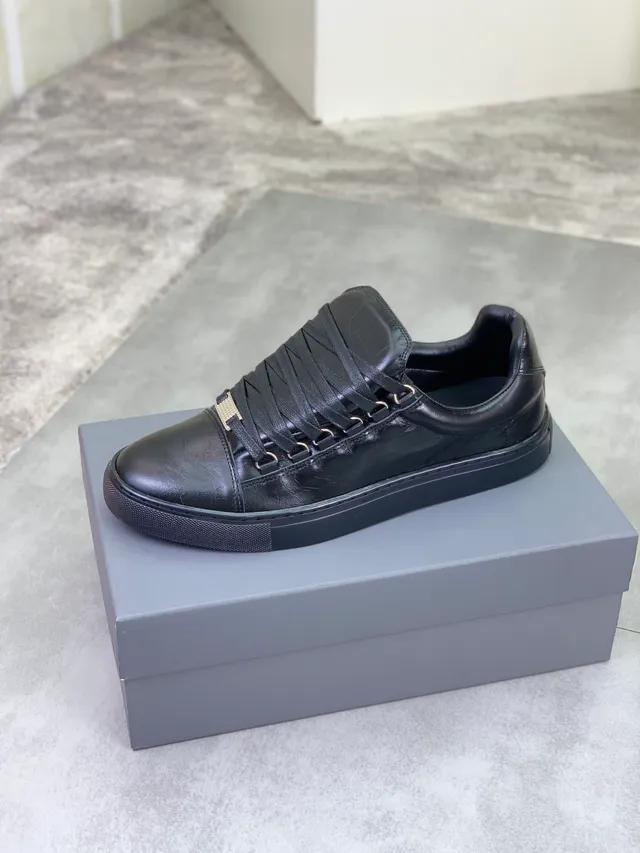 Balenciaga Defender Tênis Lifestyle de Couro Crinkled Preto 4