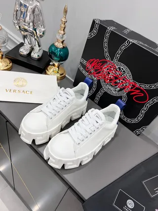 Balenciaga Defender White and Navy Chunky Sneakers 9