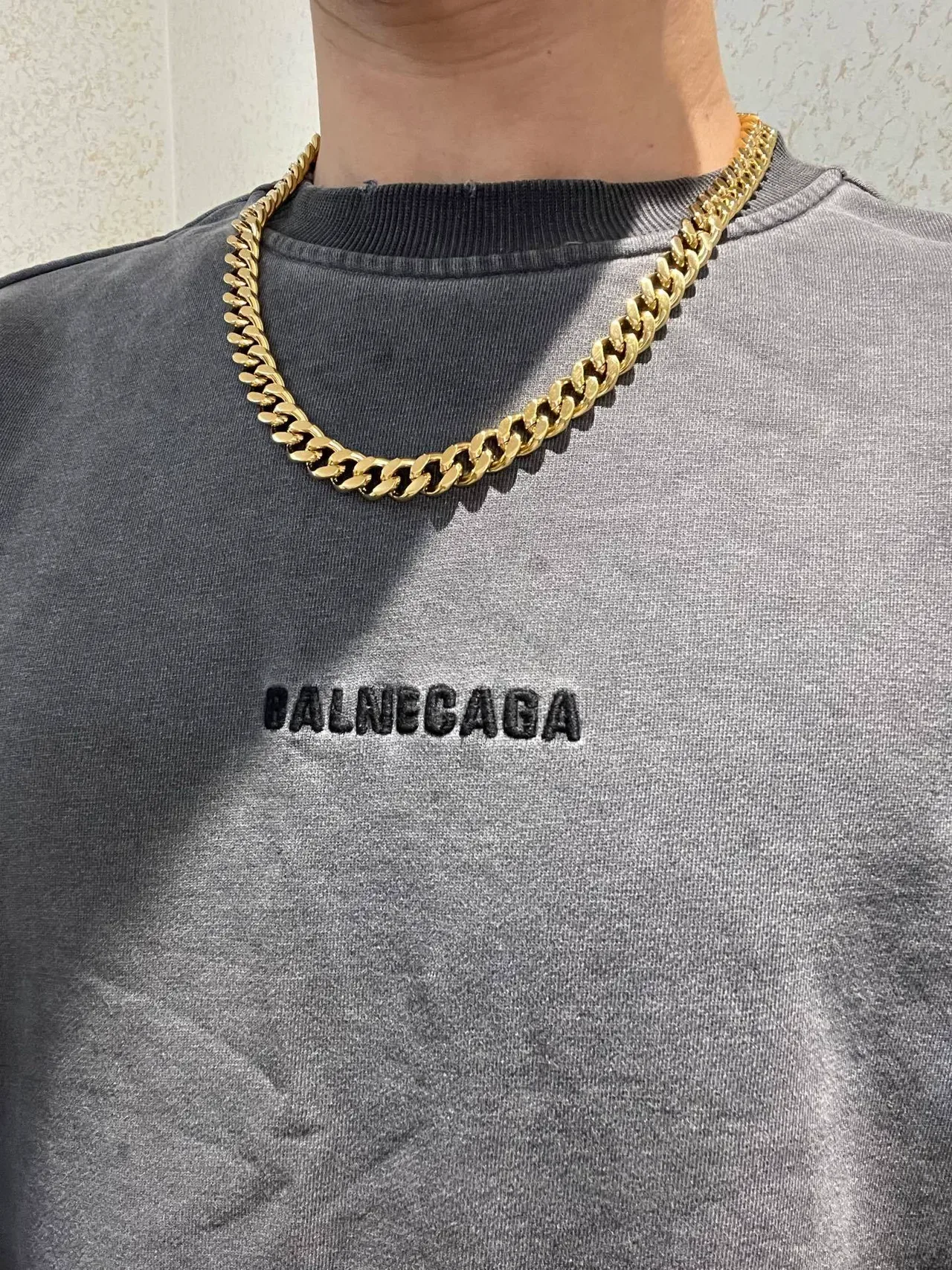 Balenciaga Collar Cadena Curb-Link de Oro Broche de Piedras Pavé 2