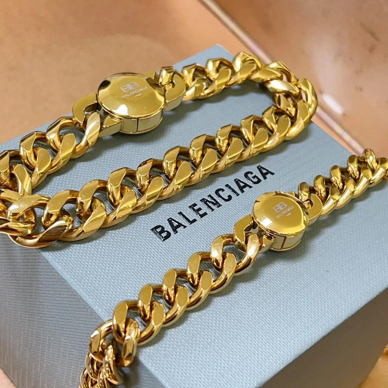 Balenciaga Collar Cadena Curb-Link de Oro Broche de Piedras Pavé 8