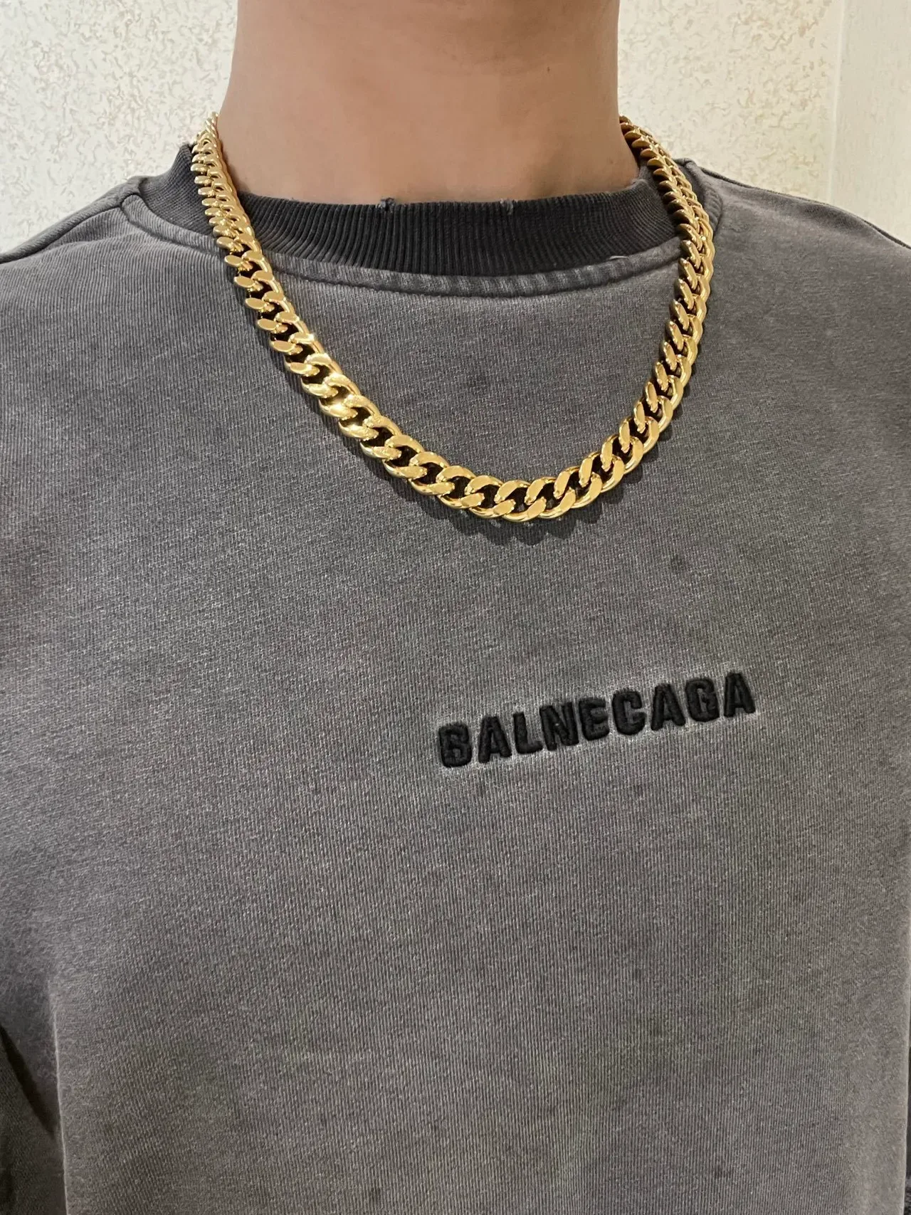 Balenciaga Collar Cadena Curb-Link de Oro Broche de Piedras Pavé 9