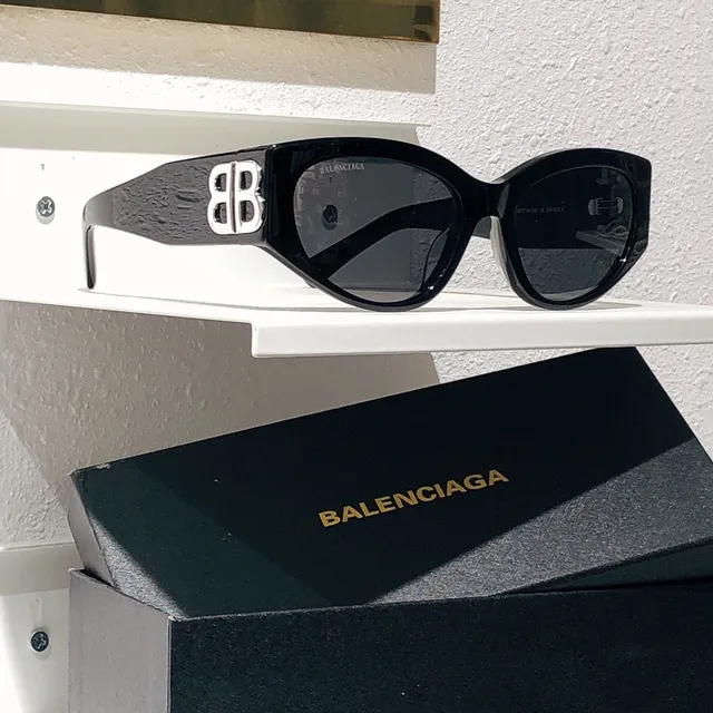 Balenciaga Hourglass Gafas de sol cat-eye de acetato blanco 5