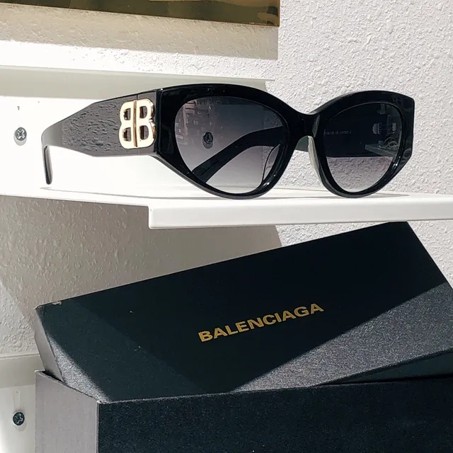 Balenciaga Hourglass Gafas de sol cat-eye de acetato blanco 6