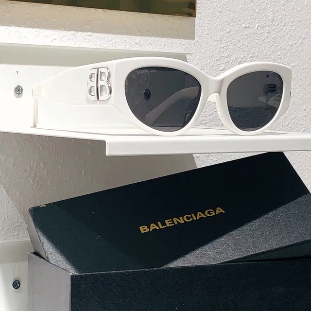 Balenciaga Hourglass Gafas de sol cat-eye de acetato blanco 7