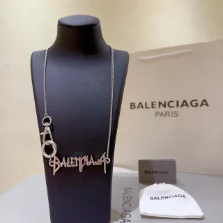 Balenciaga Logo 银色黑色吊坠链条项链