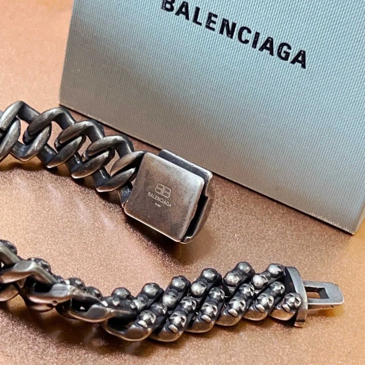 Balenciaga 骷髅手链 银色 多排链接图案手链 5