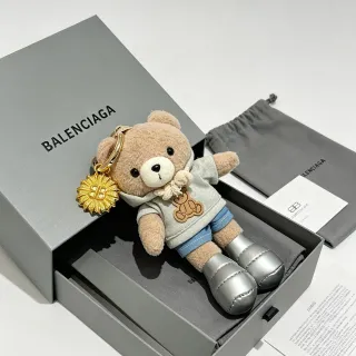 Balenciaga Teddy Bear बीज ग्रे प्लश सिल्वर पफर बूट्स हैंडबैग