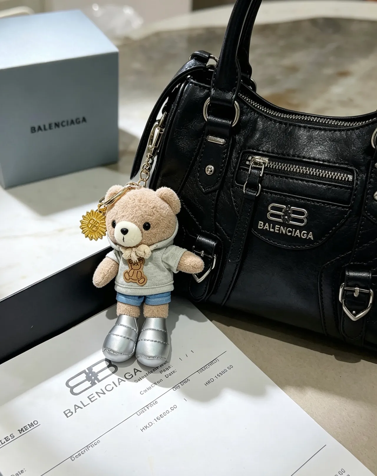 Balenciaga Teddy Bear बीज ग्रे प्लश सिल्वर पफर बूट्स हैंडबैग 3
