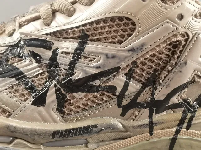 Balenciaga Track Trainer Off-White Graffiti Chunky Chaussures 7