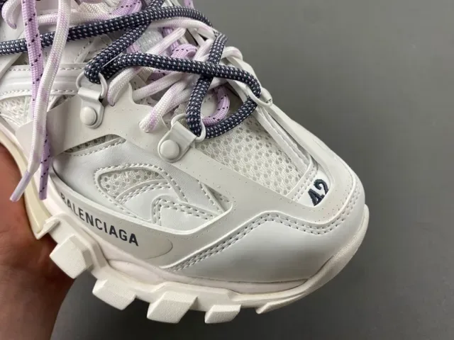 Balenciaga Track সাদা বেগুনি সোল ডুয়াল লেস সিস্টেম চাঙ্কি স্নিকার্স 2