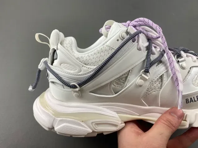 Balenciaga Track সাদা বেগুনি সোল ডুয়াল লেস সিস্টেম চাঙ্কি স্নিকার্স 3