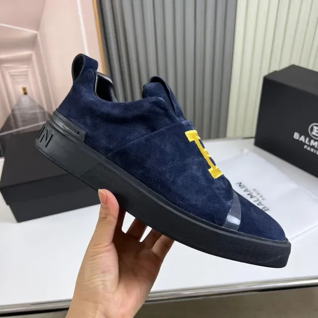 Balmain B-Court নীল সুয়েড সোনালি লোগো লাইফস্টাইল স্নিকার্স 4