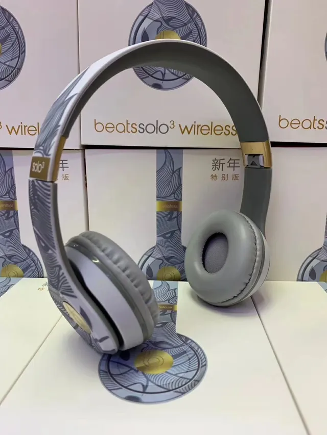 Beats Solo3 Wireless سماعات فوق الأذن بتصميم أبيض رمادي ذهبي 2