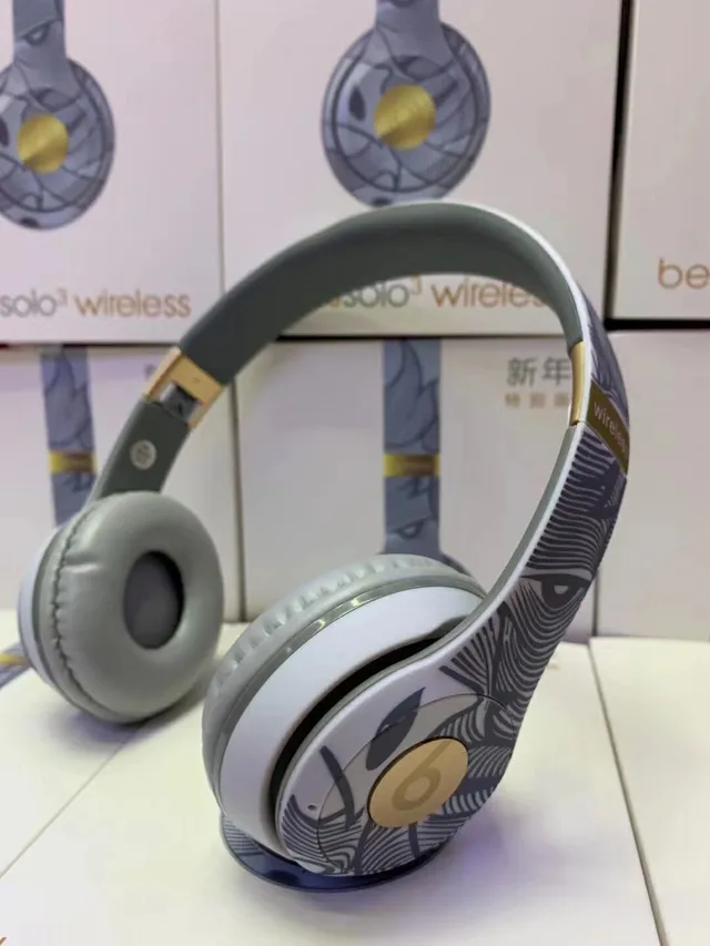 Beats Solo3 Wireless سماعات فوق الأذن بتصميم أبيض رمادي ذهبي 4