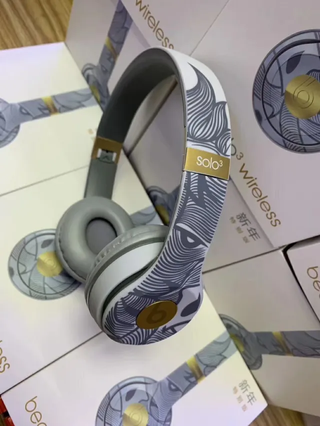 Beats Solo3 Wireless سماعات فوق الأذن بتصميم أبيض رمادي ذهبي 6