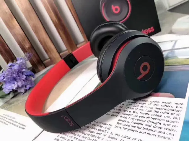 Beats Solo³ inalámbricos edición especial roja auriculares over-ear 3