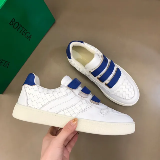 Bottega Veneta Cassette 白色和蓝色编织皮革生活方式运动鞋 6