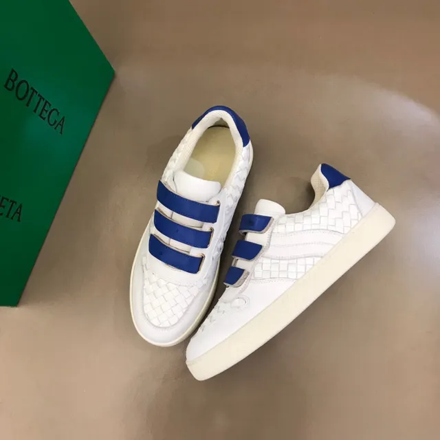 Bottega Veneta Cassette 白色和蓝色编织皮革生活方式运动鞋 8