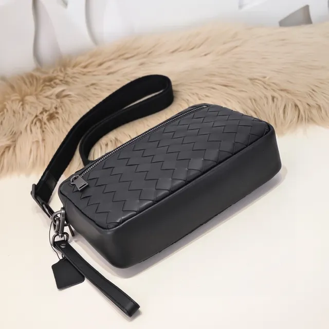 Bottega Veneta The Pouch Preto Intrecciato Couro Tricotado Bolsa Mensageiro 5