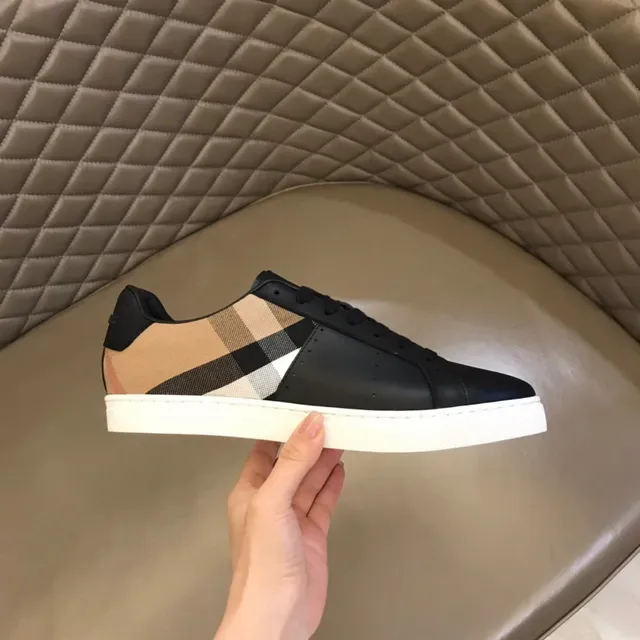 Burberry কালো বেইজ চামড়া উপরের অংশ চেক সাইড প্যানেল লাইফস্টাইল স্নিকার 5