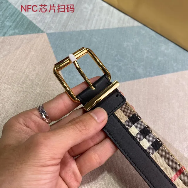 Burberry Black Beige Reversible Check-Pattern Leather Belt 6