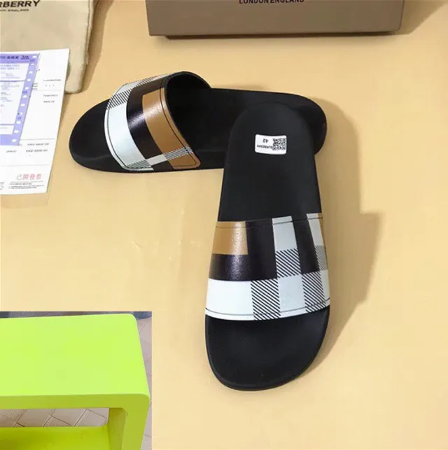 Burberry Black Multicolor Single Wide Strap House Check Pattern Slippers 7