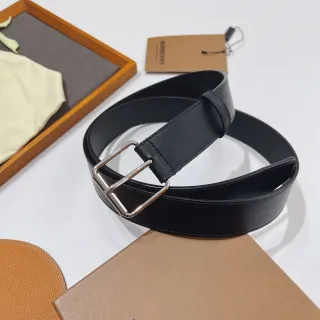 Burberry حزام جلد أسود فضي ناعم مستطيل مشبك