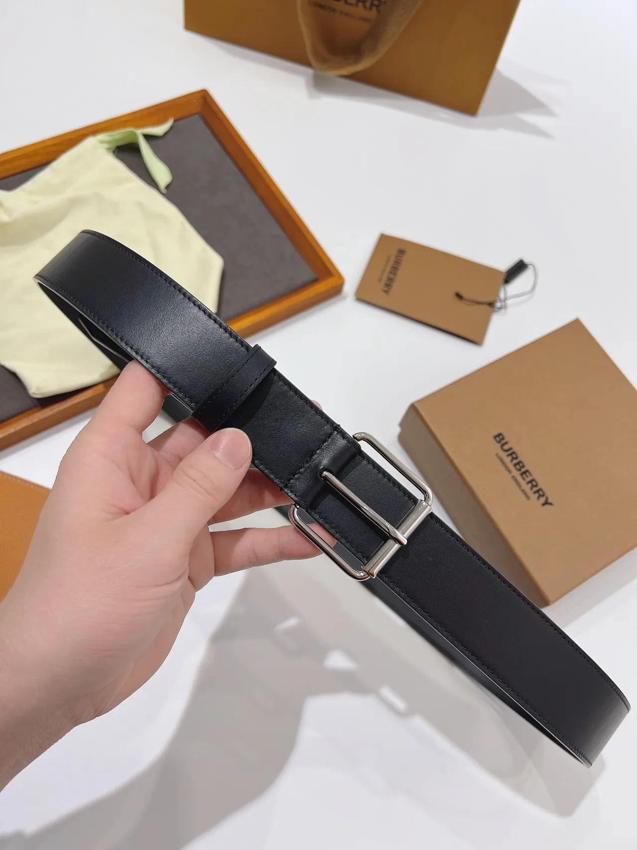 Burberry Black Silver Smooth Rectangular Buckle Leather Belt 8