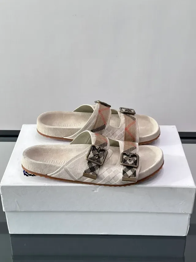 Burberry Knight Sandálias Casuais Preto Bege Dupla Tira Fivela 14
