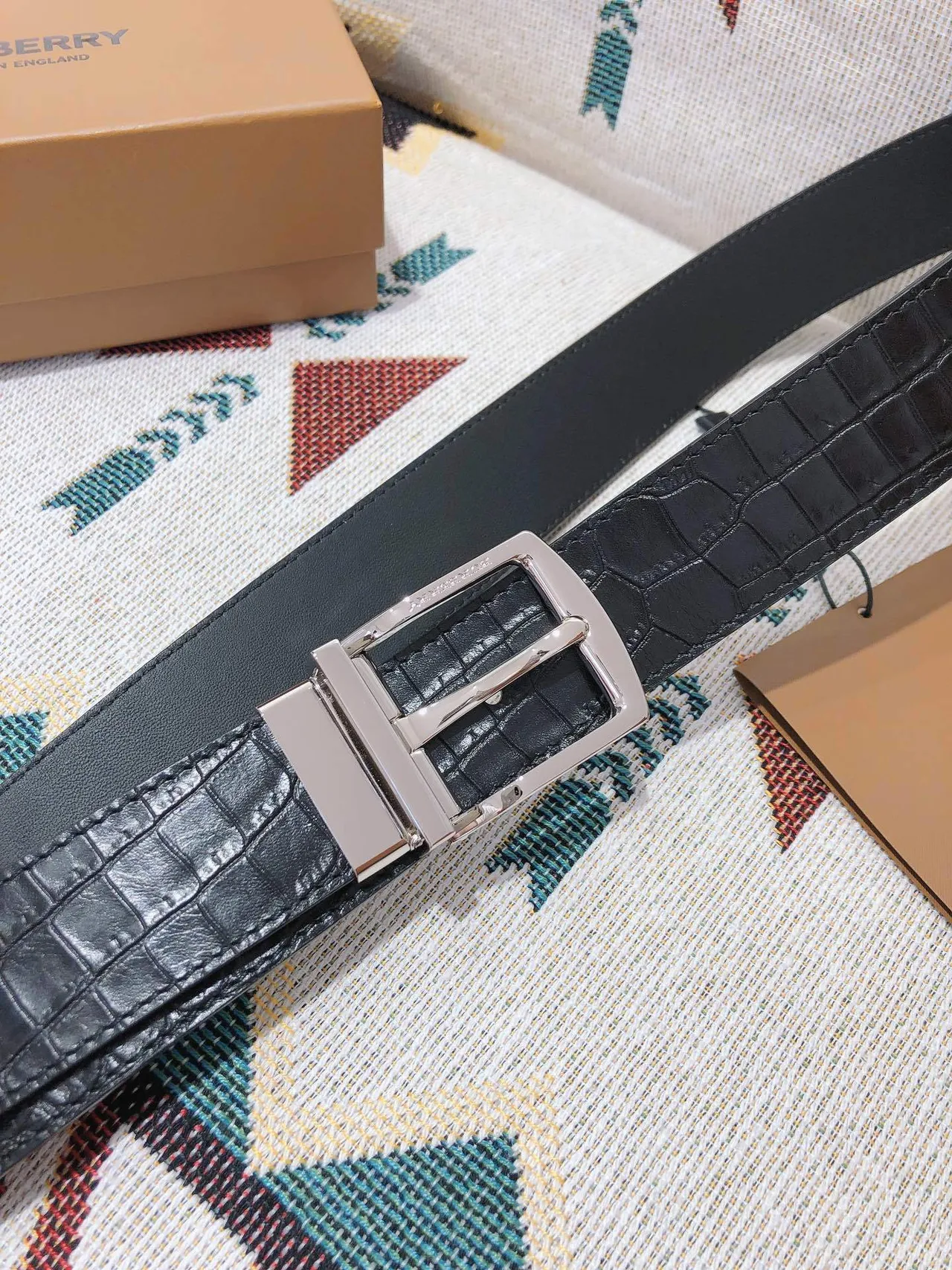Burberry Knight Reversible Croc-Embossed Black Leather Belt 8