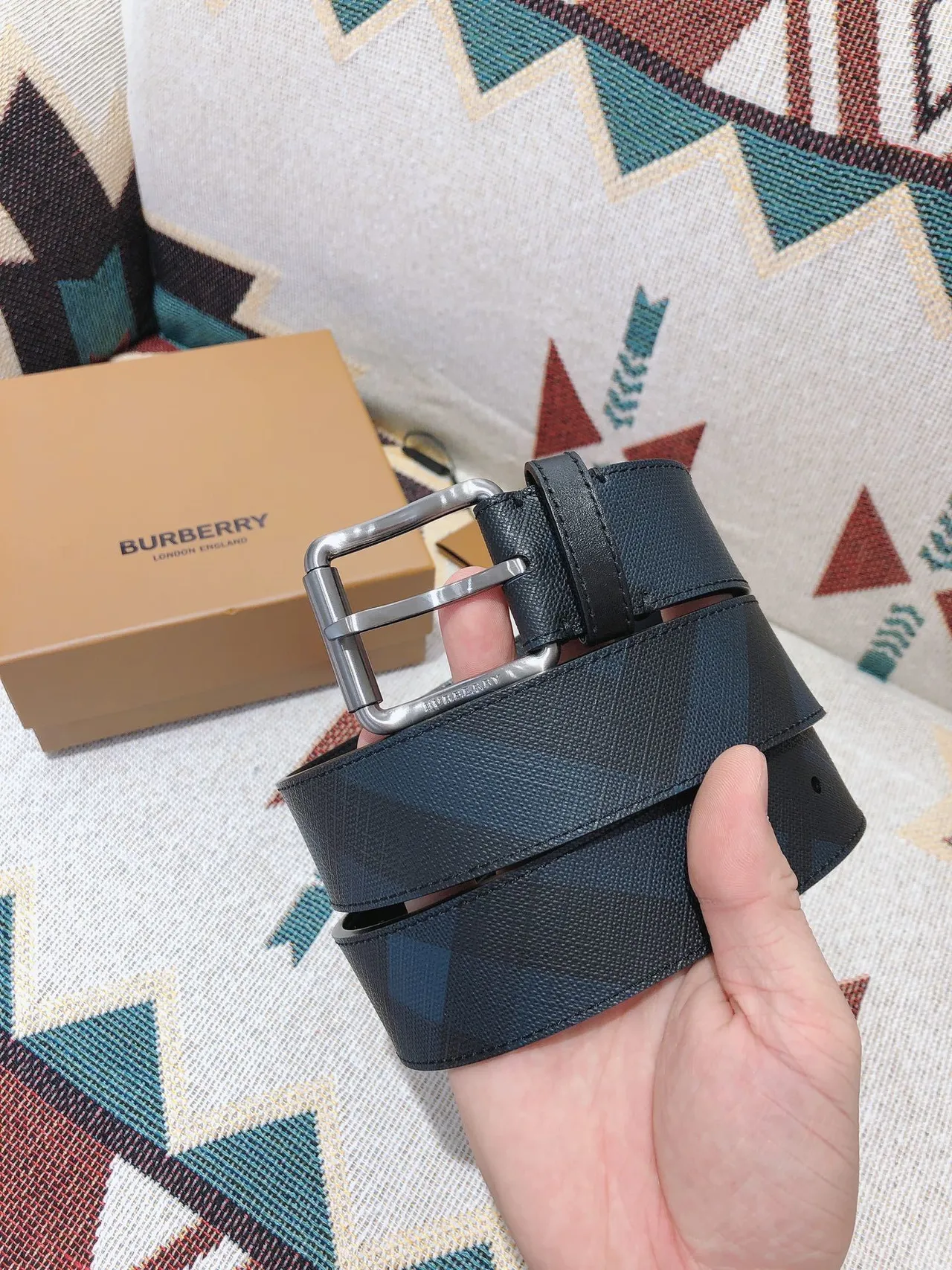 Burberry Knight réversible House Check ceinture en cuir 2
