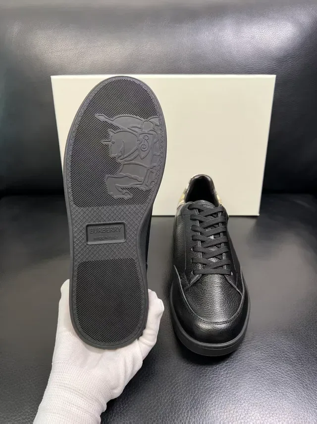 Burberry Lola Black Beige Pebbled Leather Check-Pattern Heel Tab Lifestyle Sneakers 3
