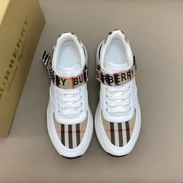 Burberry Chaussures Lifestyle Blancs et Beige Cuir Supérieur Panneau à Carreaux 9