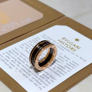 Bvlgari सोने की काली त्रि-बैंड घूमने वाली अंगूठी
