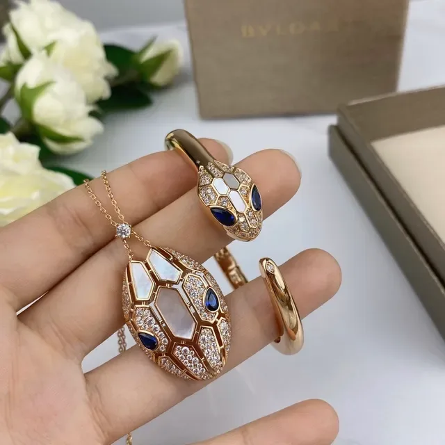 Bvlgari Collar Oro Azul Geométrico Segmentado Madreperla 6