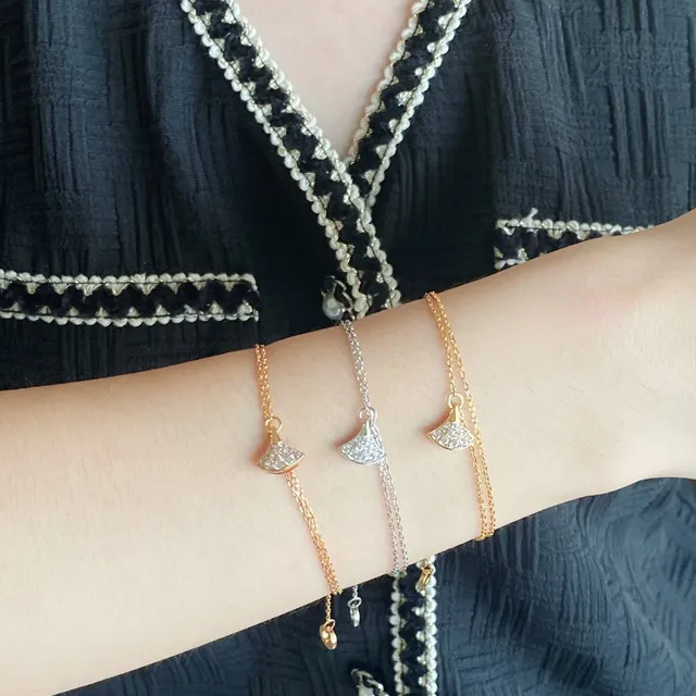 Bvlgari Ouro Prata Dupla Corrente Pavé-Set Pingente Leque Pulseira 9