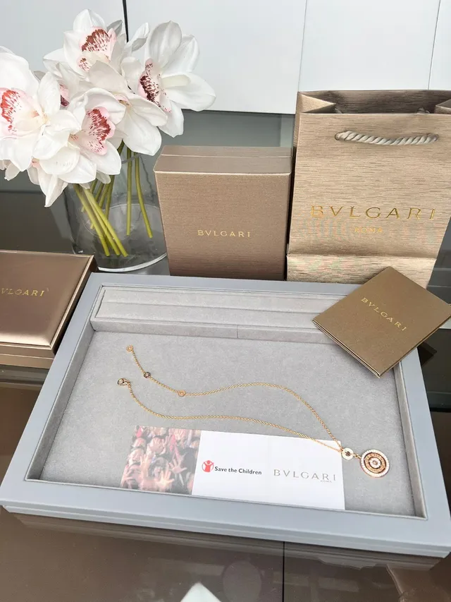 Bvlgari Gold White Rose Pavé-Set Necklace 8