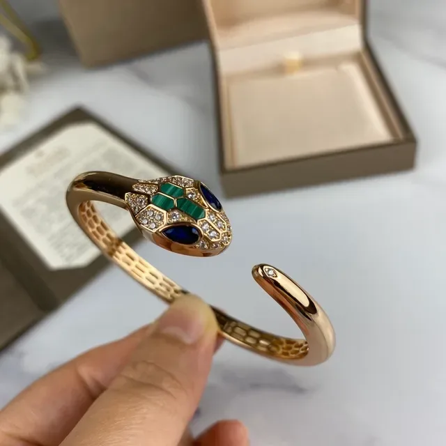 Bvlgari Serpenti सोने का नीला सर्पेंट हेड मोटिफ हनीकॉम्ब मेश बैंड ब्रेसलेट 3
