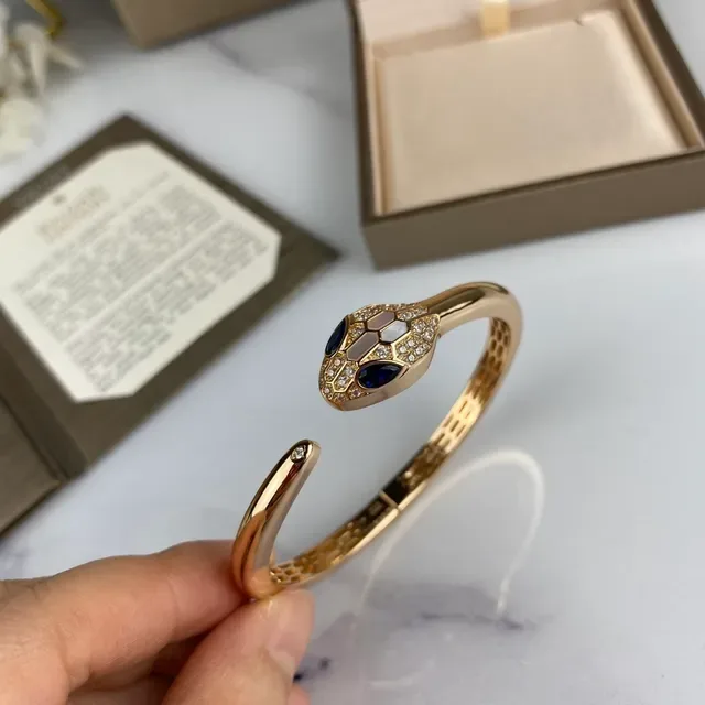 Bvlgari Serpenti सोने का नीला सर्पेंट हेड मोटिफ हनीकॉम्ब मेश बैंड ब्रेसलेट 4