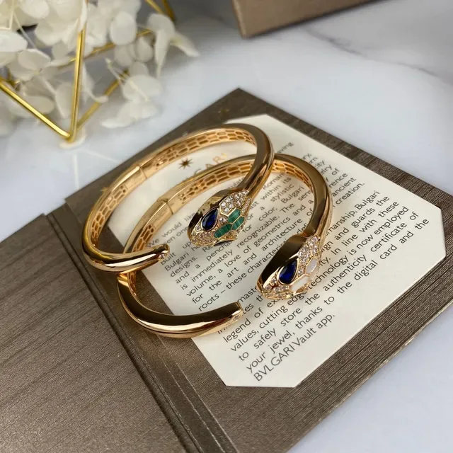 Bvlgari Serpenti सोने का नीला सर्पेंट हेड मोटिफ हनीकॉम्ब मेश बैंड ब्रेसलेट 6