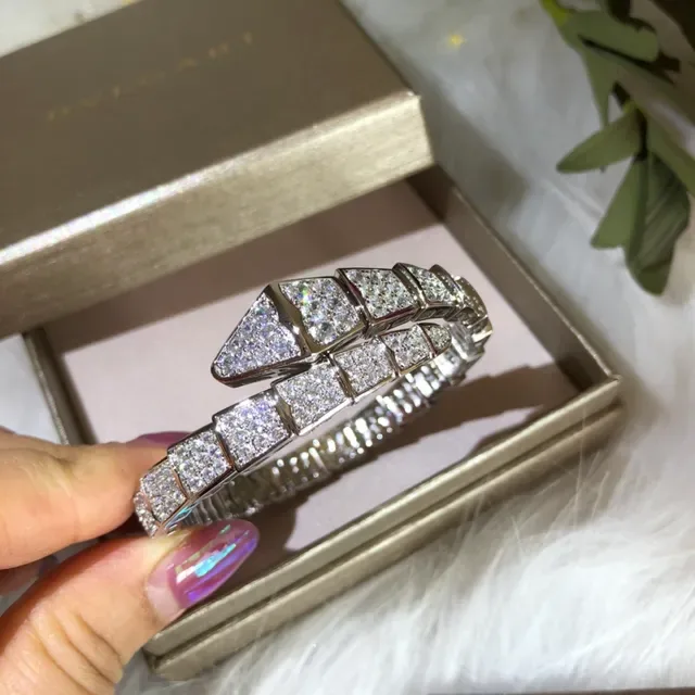 Bvlgari Serpenti Pavé Diamond Articulated Snake Bracelet 3