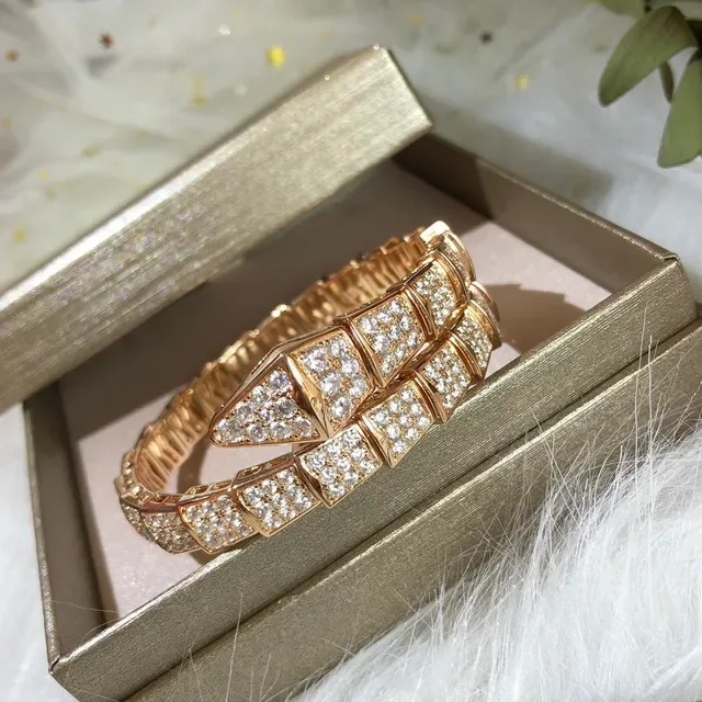Bvlgari Serpenti Pavé Diamond Articulated Snake Bracelet 5