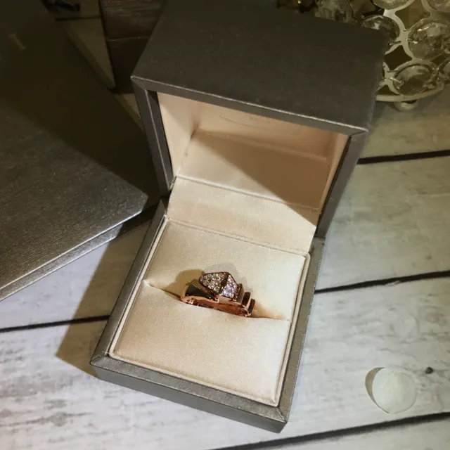 Bvlgari Serpenti Viper Pavé Diamond 三角头戒指 3