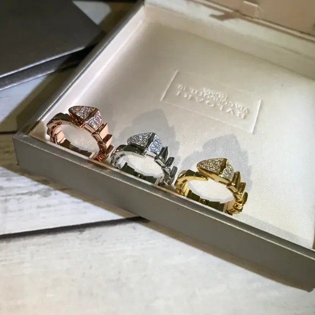 Bvlgari Serpenti Viper Pavé Diamond 三角头戒指 8