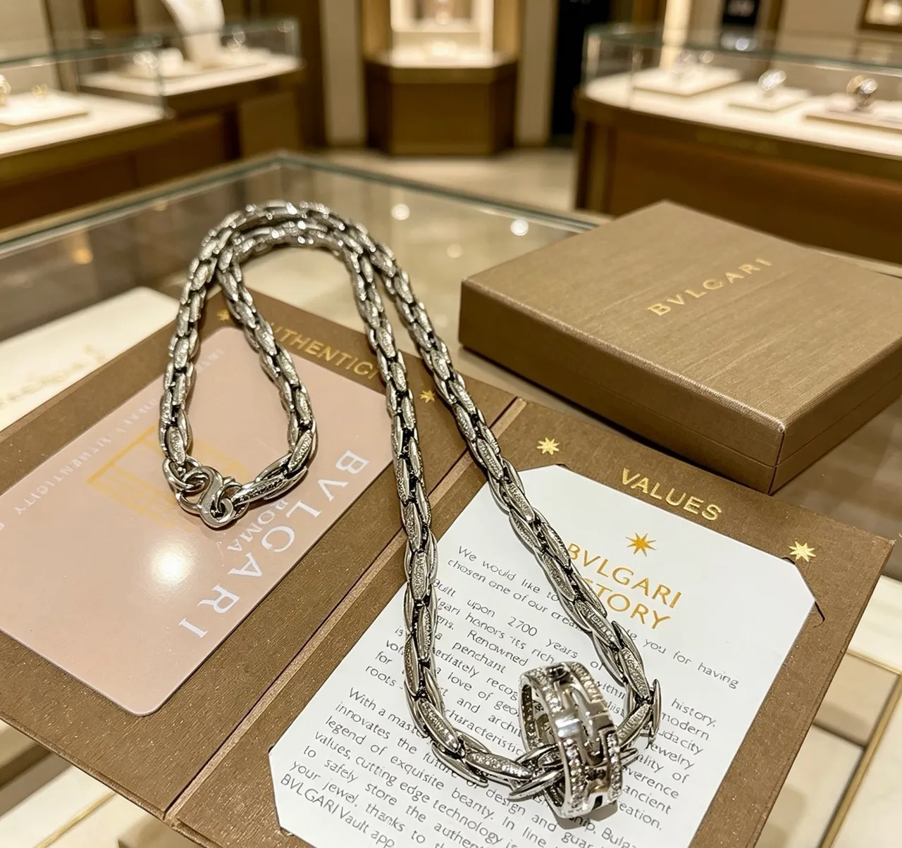 Bvlgari Silver White Twisted-Link Chain Pavé-Set Stones Necklace 4