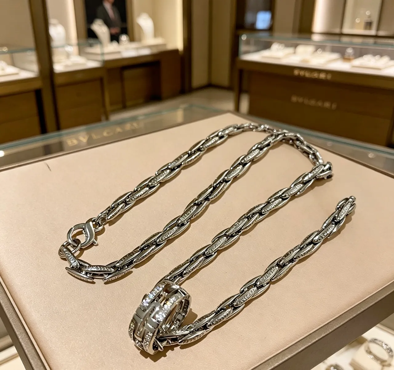 Bvlgari Silver White Twisted-Link Chain Pavé-Set Stones Necklace 9