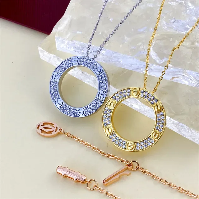 Cartier Juste un Clou चक्राकार पावे क्रिस्टल गोल्ड-टोन नेकलस 2