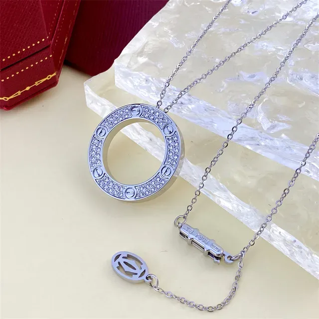 Cartier Juste un Clou चक्राकार पावे क्रिस्टल गोल्ड-टोन नेकलस 3